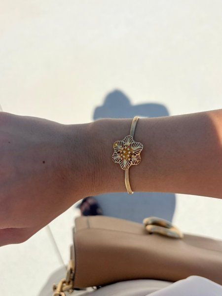Pulseira Flower Banho de Ouro
